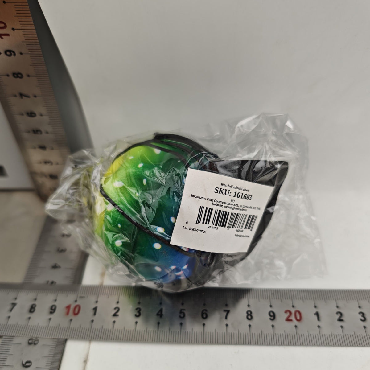 Minge Saltareata Space Moon Ball, Jucarie Antistress Hiperelastica pentru Copii, Design Ergonomic cu Suprafata Neregulata, Spuma de Inalta Densitate, Diametru 66 mm, Verde Multicolor