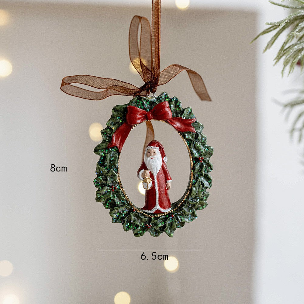 Decorațiune de Crăciun pentru Brad, Model Ghirlandă cu Moș Crăciun, Figurina Festivă din Rășină, Multicolor, 8 x 6.5 cm