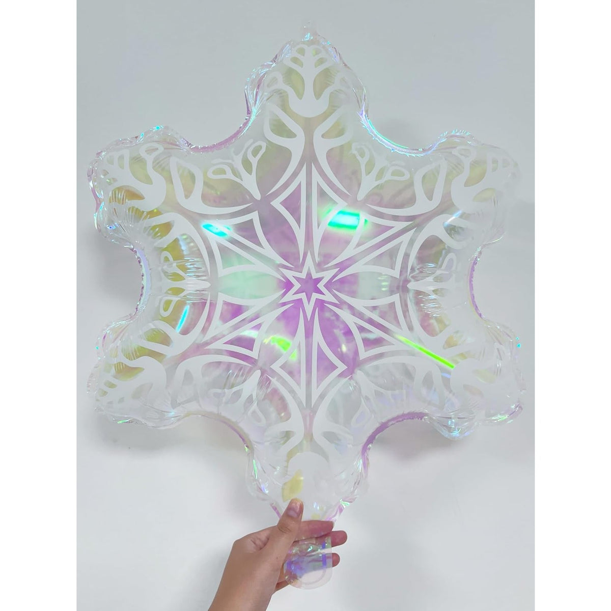 Balon Folie Fulg de Nea, Decoratiune Tematica Craciun cu Reflexe Irizante, Folie Aluminiu Reutilizabila, Umflare Aer sau Heliu, 47x60 cm, Argintiu Multi-Colorat