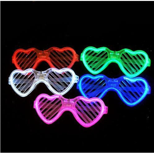 Ochelari de Petrecere cu LED, Model Inima Tip Grilaj, 3 Moduri de Iluminare, Plastic Rezistent, Marime Universala, Baterii Incluse, Multicolor