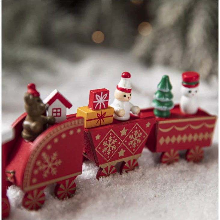 Trenulet Decorativ de Craciun, Ornament Figurina cu Personaje Festive, Lemn Pictat Manual, 20 cm, Rosu