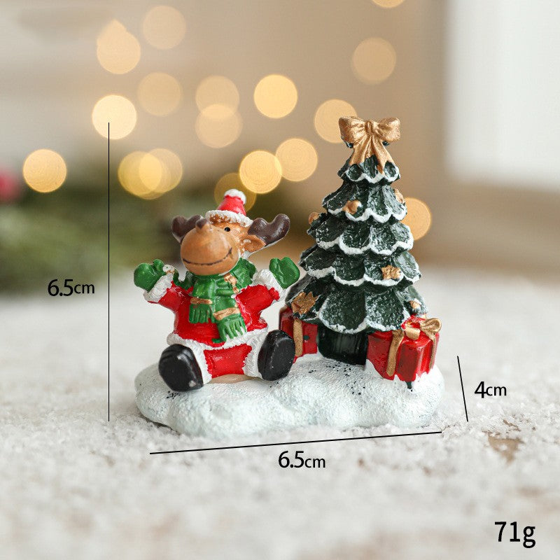 Ornament de Craciun din Rasina, Model Ren cu Brad si Cadouri, Decoratiune Miniatura pentru Birou sau Masa, 6.5 x 6.5 x 4 cm, Rosu si Verde