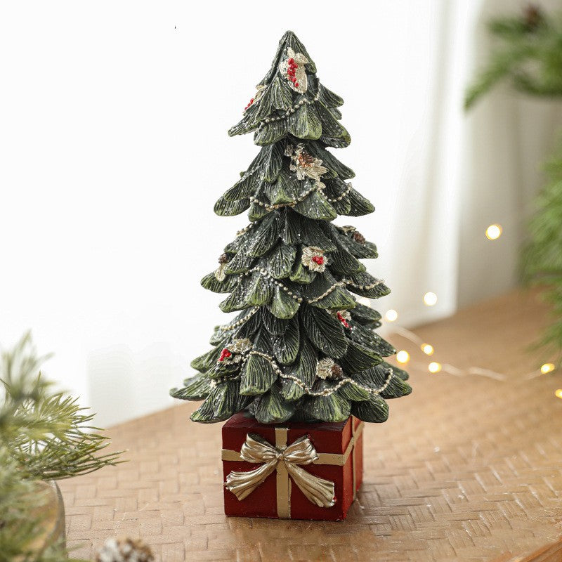Ornament Brad De Craciun Cu Cadouri, Decoratiune Festiva Din Rasina Pentru Masa Sau Semineu, Model Sculptat, 26.5 x 13 x 13 cm, Verde Cu Rosu