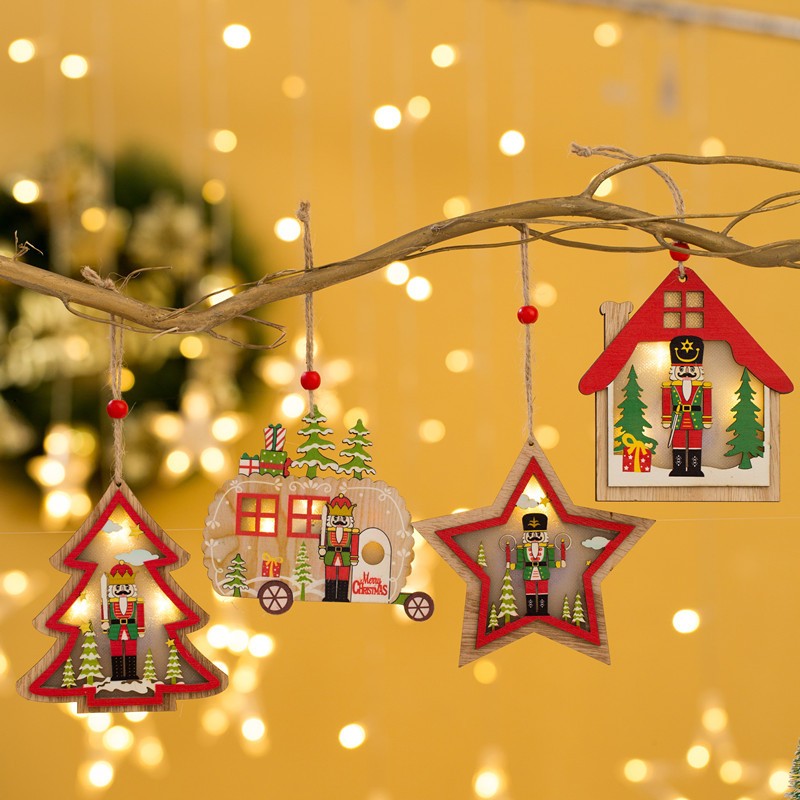 Ornament de Brad, Figurina Spargatorul de Nuci cu Lumini LED, Decupaj Laser, Lemn Natural, 11 x 11 cm, Multicolor