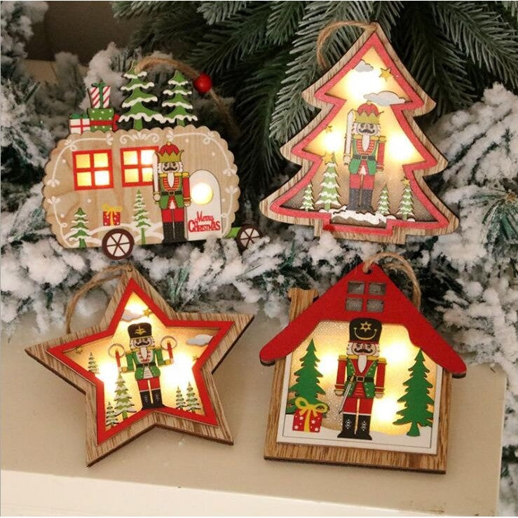 Ornament de Brad cu LED, Figurina Spargatorul de Nuci, Lemn Natural Decupat Laser, Pandantiv Luminos Craciun, Model Stea, 11 x 11 cm, Multicolor