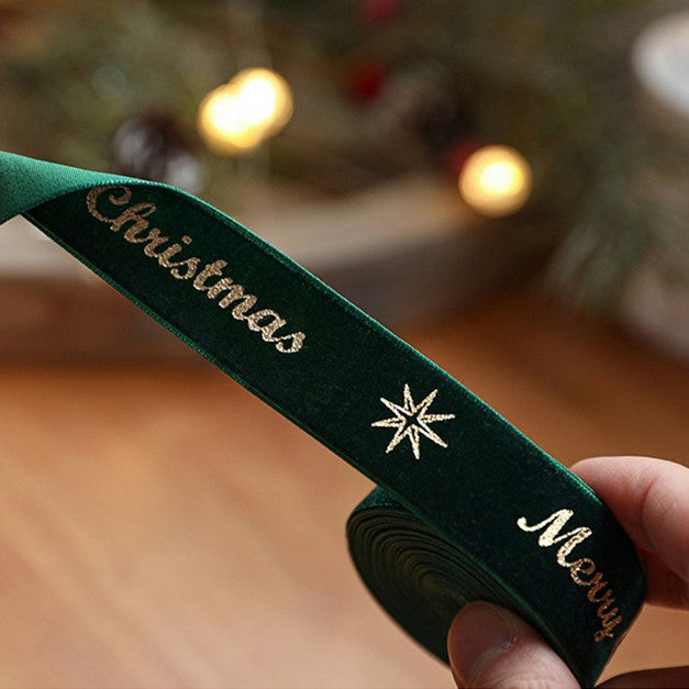 Panglica Decorativa de Craciun, Model Merry Christmas si Cerbi Aurii, Panza cu Aspect de Catifea, Decor Brad si Cadouri, 200 x 2.5 cm, Verde