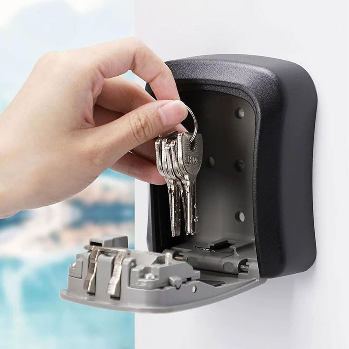 Cutie pentru Chei cu Parola, Seif Exterior pentru Perete, Cod Mecanic 4 Cifre, Aliaj Aluminiu si Plastic, Impermeabila, 12.5 x 10.5 x 5 cm, Negru