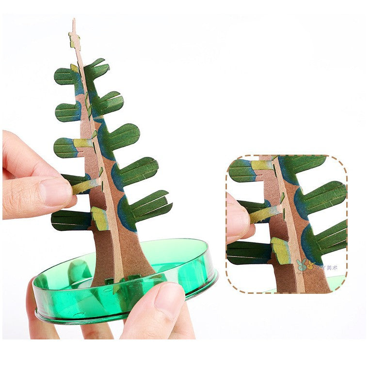 Brad Magic de Craciun, Copac de Hartie Infloritor pe Apa cu Crestere Lenta in 8-24 Ore, Jucarie Educativa si Decoratiune Festiva, Material Hartie si Plastic, 16.5 x 9.5 x 9.5 cm, Alb