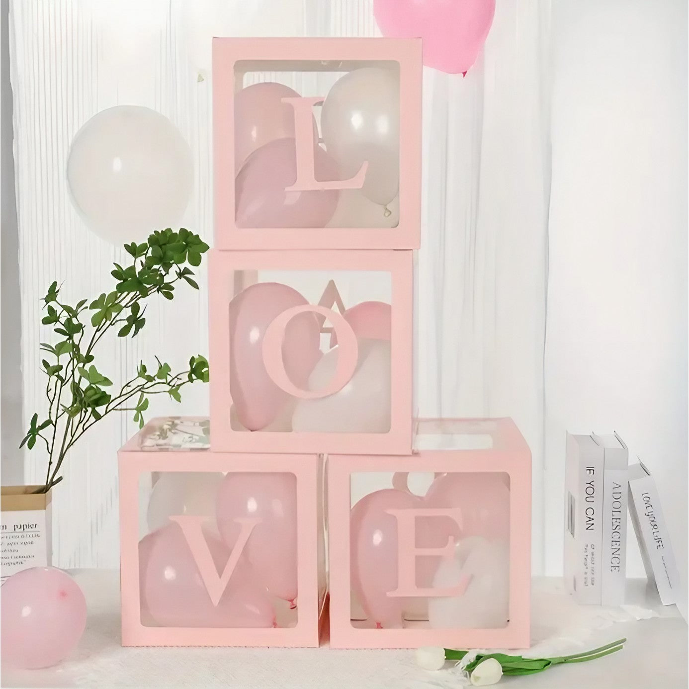 Set 4 Cutii pentru Baloane, Cuburi Decorative Transparente, Model Scris Love, Tematica Iubire, Plastic și Carton, 30 x 30 cm, Contur Roz