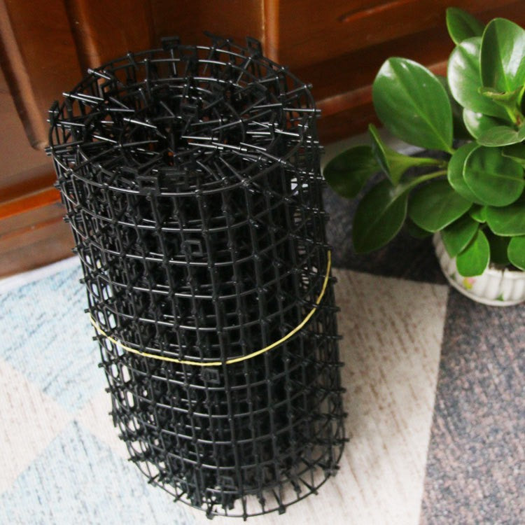 Plasa Protectoare Gradina, Covoras Anti Animale cu Tepi Repelenti, Rola Protectie Balcon si Flori, Plastic Rezistent, 200 x 30 cm, Negru