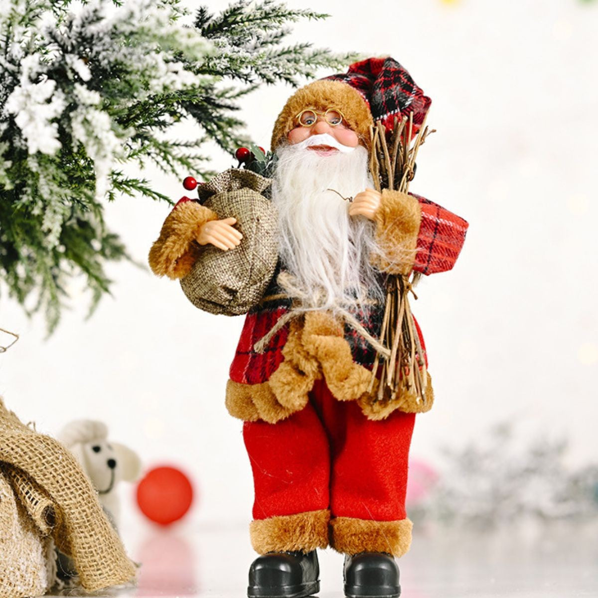 Figurina Decorativa Mos Craciun Asezat, Decoratiune Craciun cu Surcele, Interior si Exterior, Plastic si Textil, 35 x 18 x 20 cm, Rosu si Maro