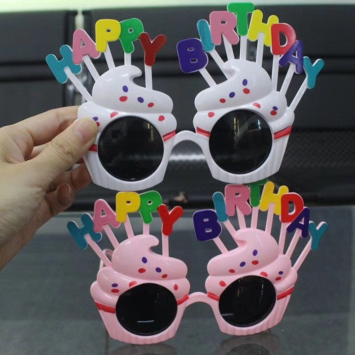 Ochelari Happy Birthday, Accesorii Petrecere Aniversara cu Protectie UV, Design Prajitura, Plastic, 18.5x11.5 cm, Alb