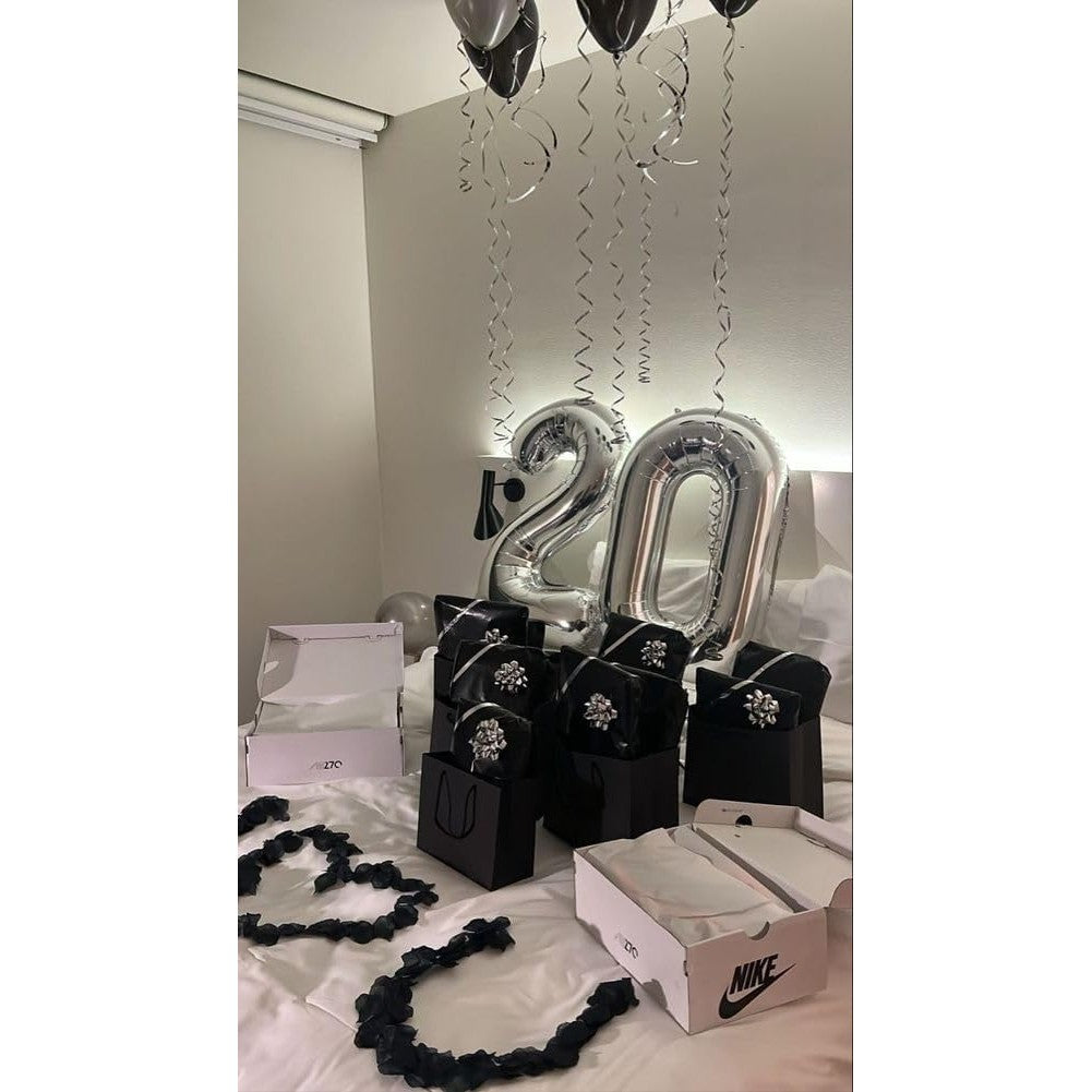 Balon Aniversar Cifra 0, Figurina din Folie Metalizata, Umflare Aer sau Heliu, Inaltime 80 cm, Pai Inclus, Argintiu