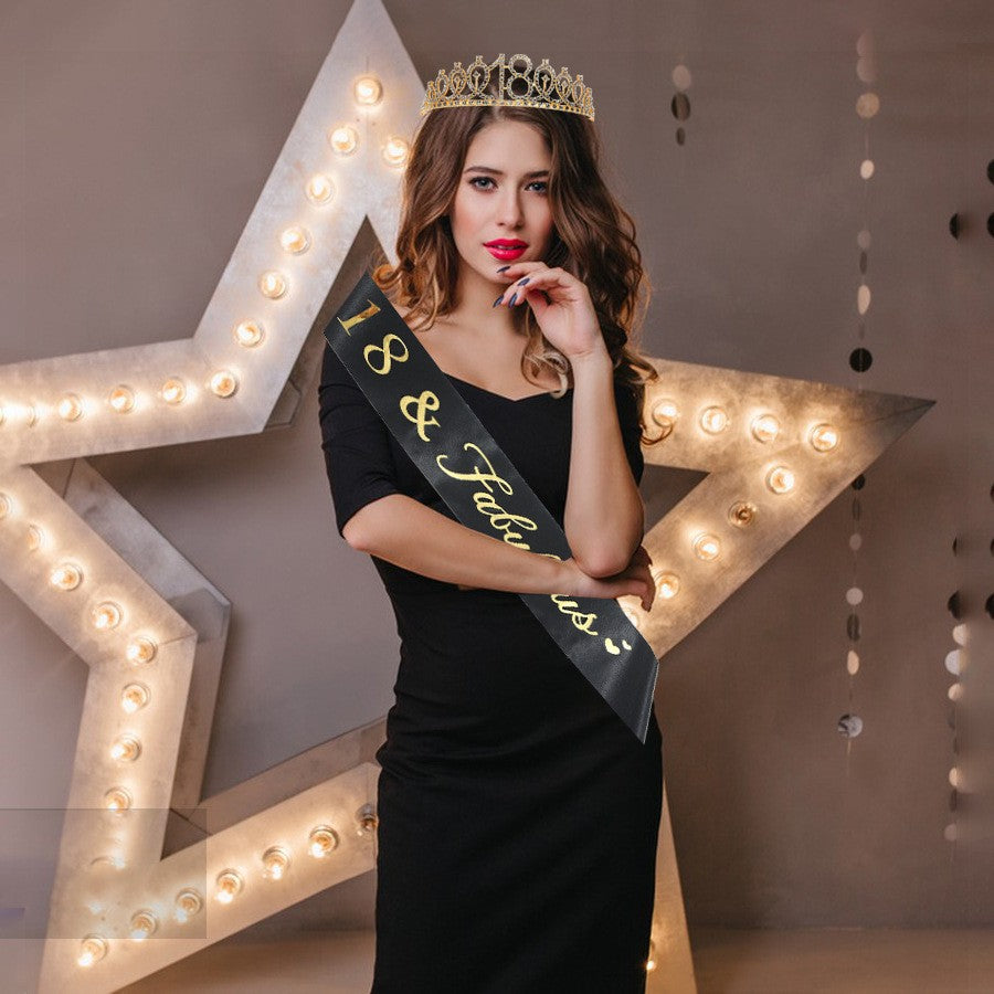 Set Accesorii Majorat cu Coronita Aurie de Printesa si Panglica 18 & Fabulous, Aliaj si Poliester, 15 x 13 x 5 cm, Negru si Auriu, 2 Piese