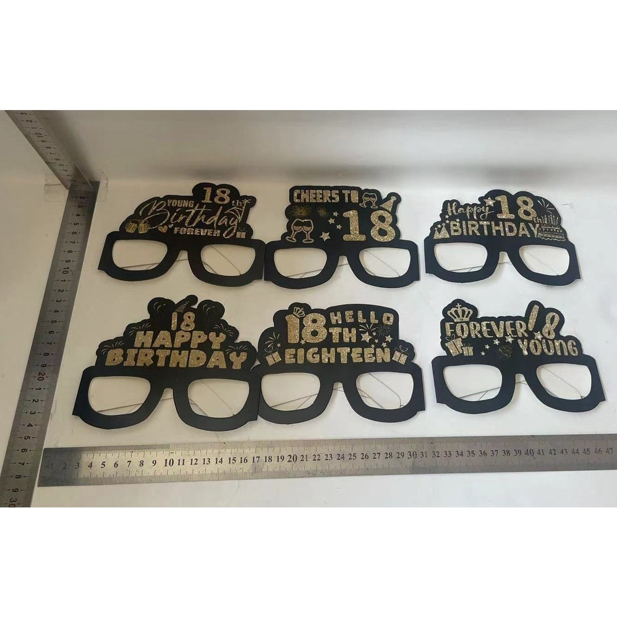 Set 6 Perechi Ochelari Party Majorat, Accesorii Foto Aniversare 18 Ani, Design Festiv Diverse Modele, Material Hartie, Negru si Auriu, 21 x 12.5 cm