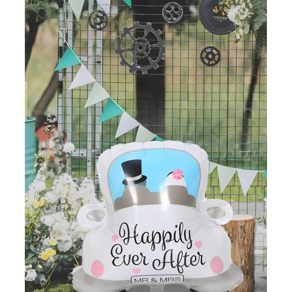 Balon din Folie Metalizata, Figurina Masina Nunta Happily Ever After, Decoratiune Evenimente, Umflare Aer sau Heliu, Pai Inclus, 60 x 63 cm, Alb
