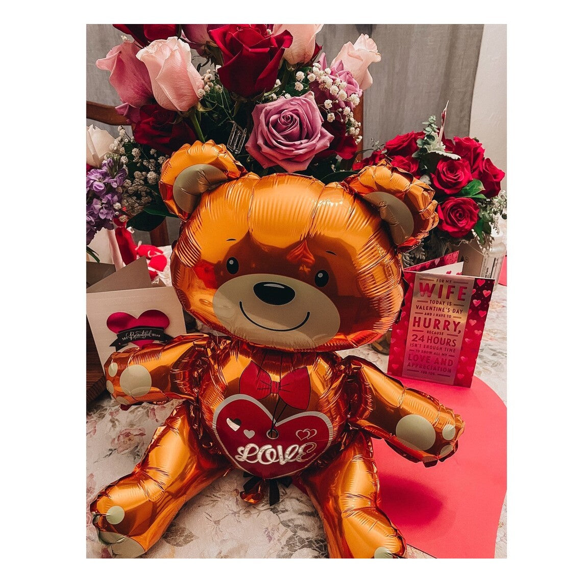Balon din Folie Metalizata, Figurina Urs Model Love, Decoratiune Ziua Indragostitilor, Umflare Aer sau Heliu, Pai Inclus, 60x63 cm, Maro