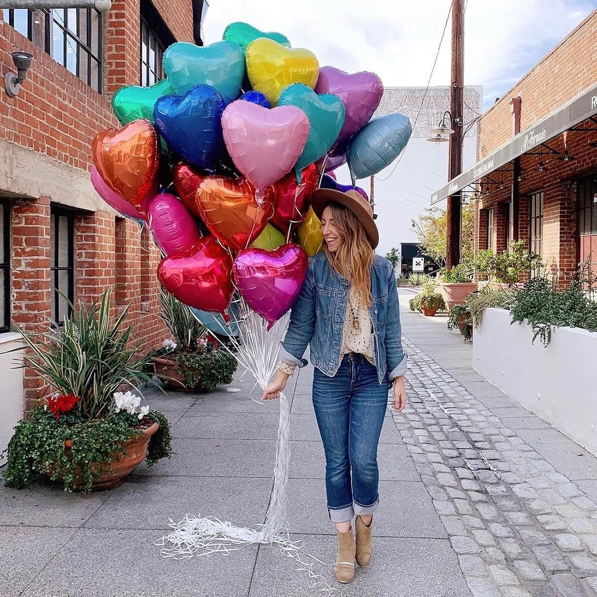 Balon din Folie Metalizata Inimioara, Figurina Tematica Iubire, Umflare Aer sau Heliu, Set cu Pai Inclus, 40 cm, Albastru