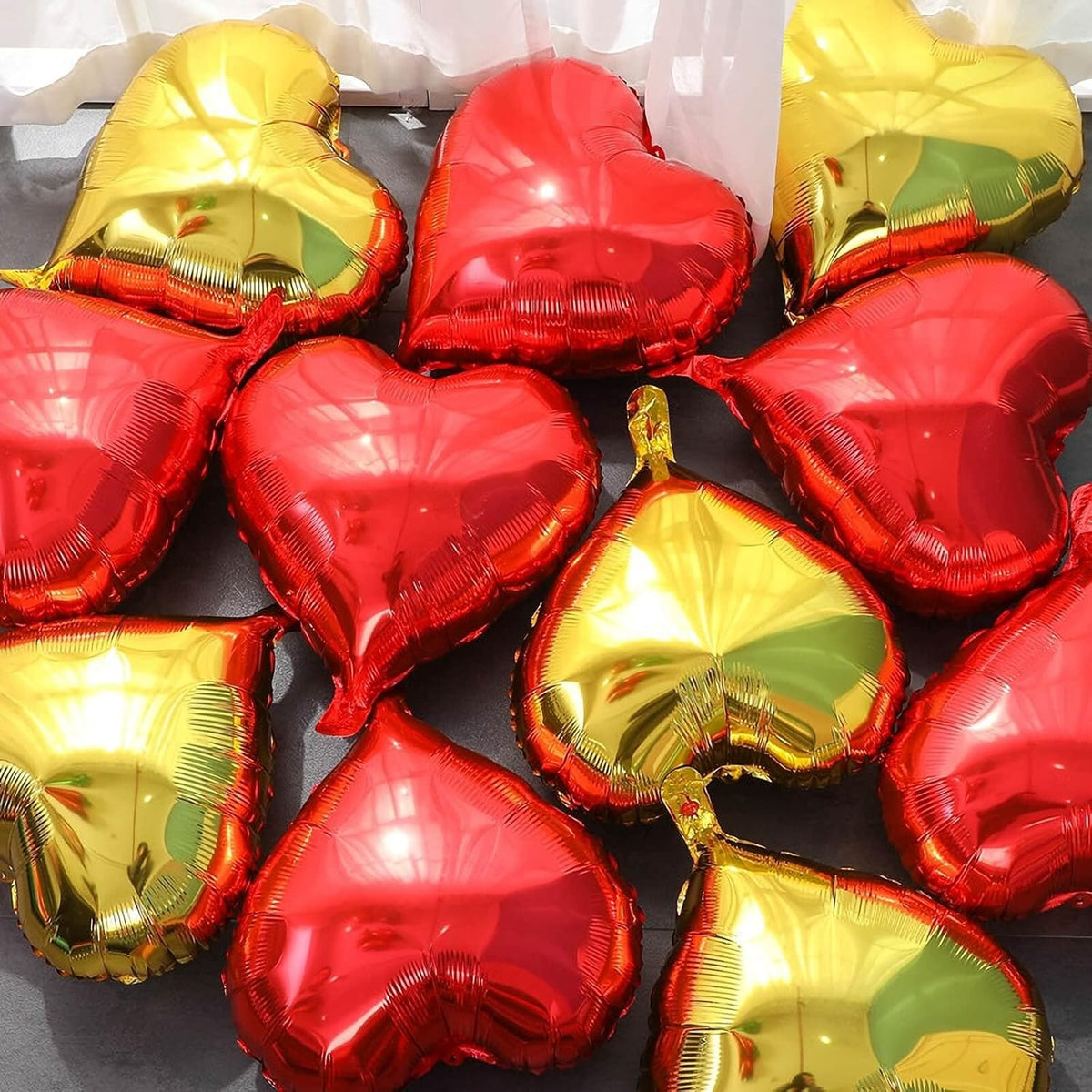 Balon din Folie Metalizata Inima, Figurina Tematica Iubire, Rezistent la Aer si Heliu, Include Pai Umflare, Rosu, 40 cm
