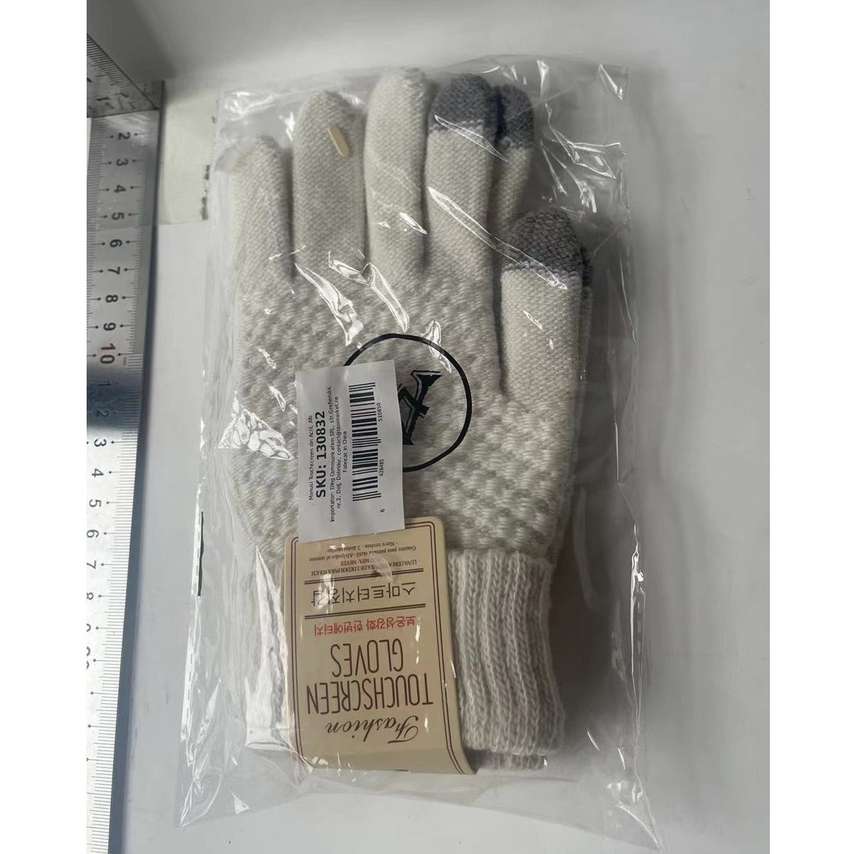 Manusi Dama de Iarna, Functie Touchscreen pentru Ecran Tactil, Interior Catifelat si Calduros, Material Acril Tricotat, Manseta Elastica, Marime Universala, Alb