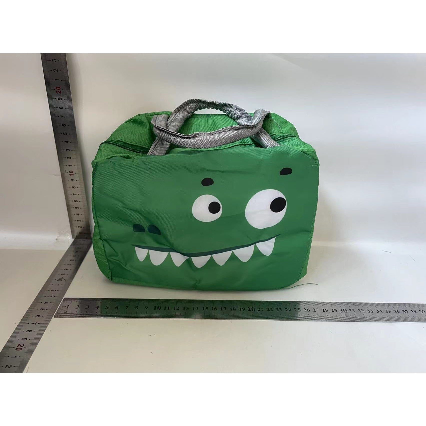 Geantă Frigorifică pentru Prânz, Izolată Termic, Portabilă pentru Copii și Grădiniță, Pânză Oxford Impermeabilă, 22x14x19 cm, Model Crocodil, Verde