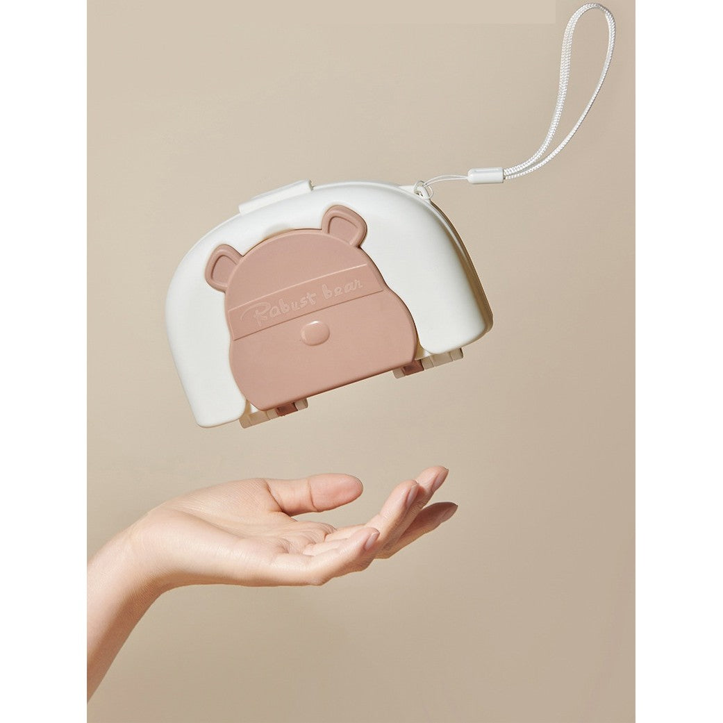 Set de Curatare Biberoane si Accesorii, Kit Portabil cu Suport de Scurgere si Perii din Silicon, pentru Tetine si Paie, 7 Piese, Model Ursulet, Maro, 16 x 11 x 5 cm