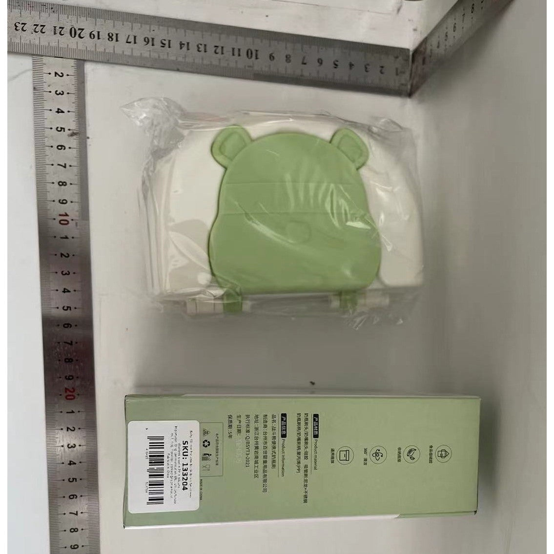 Set de Spalat si Uscat Biberoane Portabil, Peri din Silicon, Kit Curatare Tetine si Suzete cu Suport Scurgere, Model Ursulet, 7 Piese, Verde, 16 x 11 x 5 cm