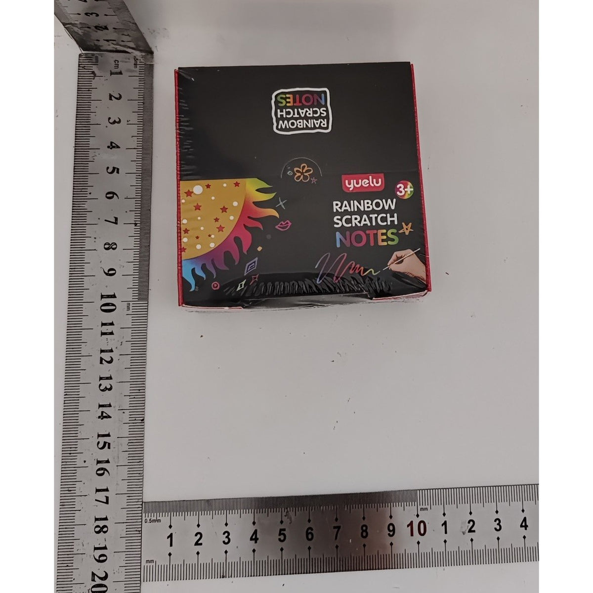 Set 100 Planse Razuibile Curcubeu, Hartie Magica pentru Desen si Activitati Creative, Include 2 Creioane Bambus si 2 Sabloane, 8.5 x 8.5 cm, Multicolor