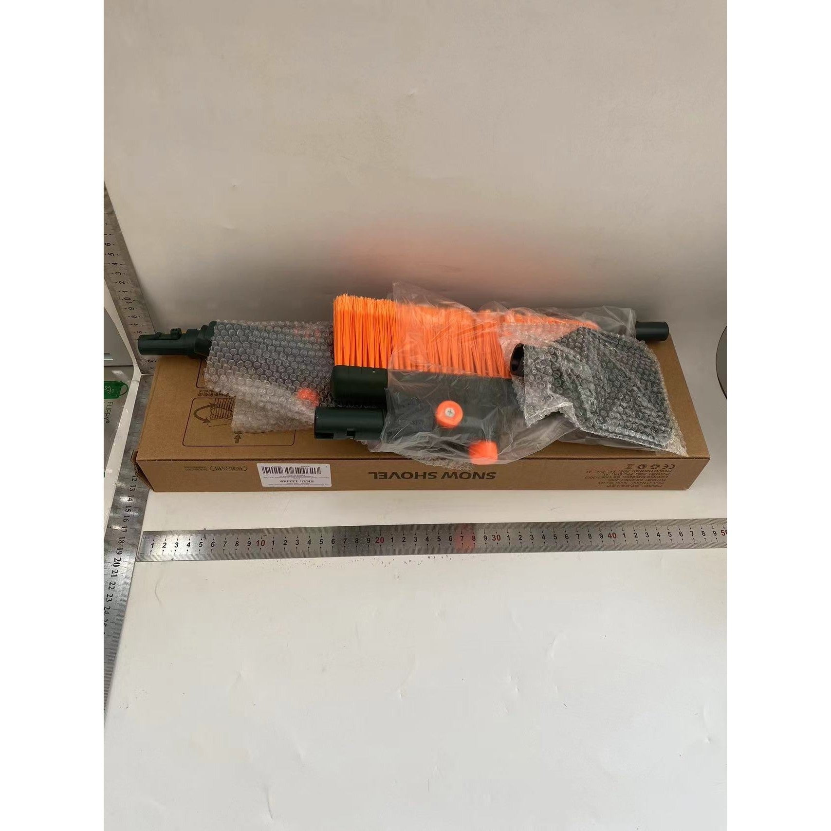 Racleta Auto pentru Zapada si Gheata, Perie Telescopica cu Doua Capete, Maner Ergonomic Detasabil, Aluminiu si ABS, Lungime Ajustabila 48-78 cm, Verde Inchis