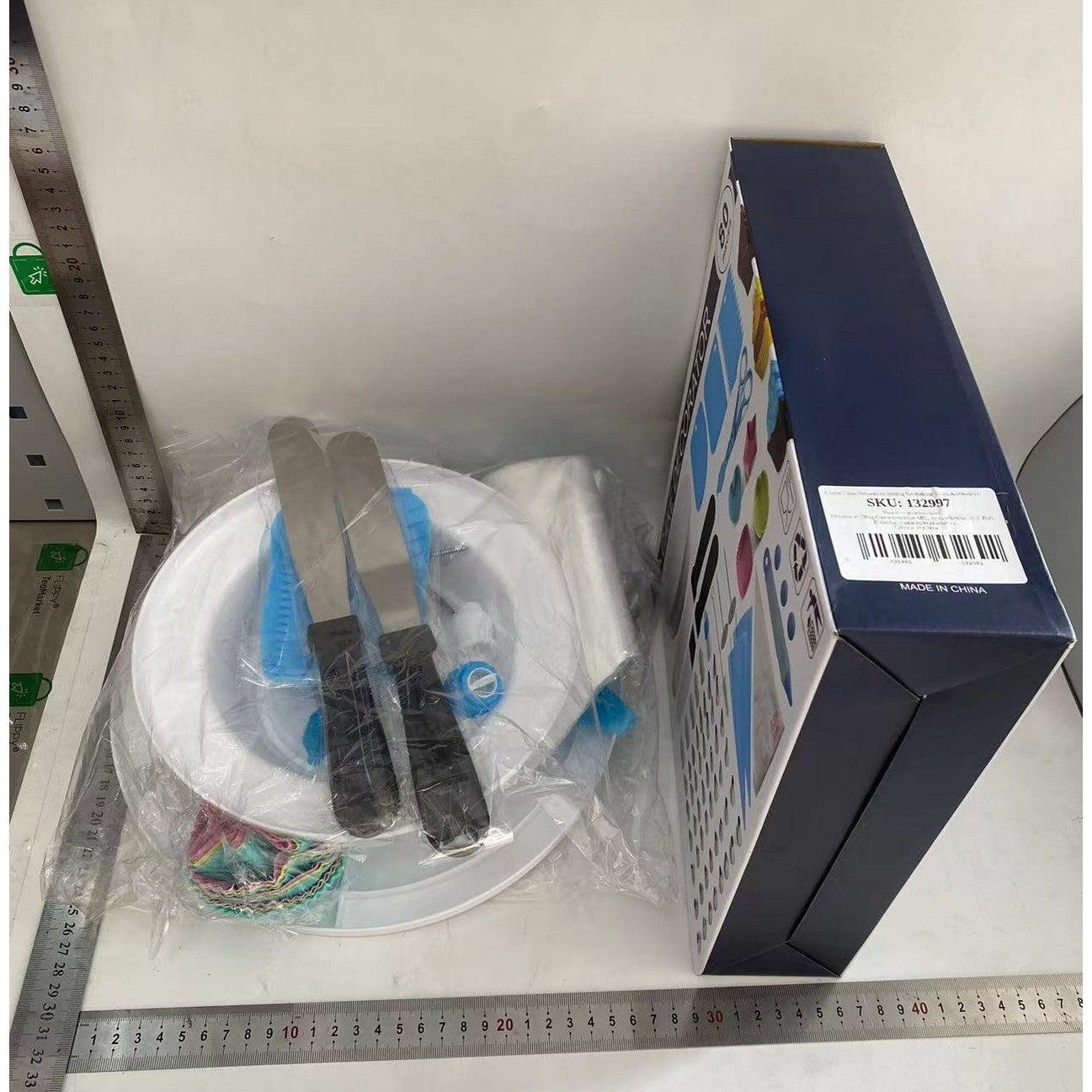 Set Ustensile pentru Ornare Prajituri si Torturi, 80 Piese cu Stand Rotativ, 48 Capete Posh, Spatule si Forme Briose, Otel Inoxidabil si Plastic, Multicolor