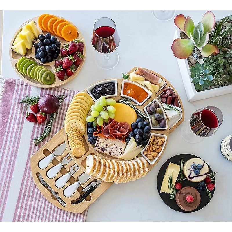 Set Complet Platou Branzeturi si Aperitive, Design Rotund cu Placa Ardezie si Accesorii Vin, Lemn si Ceramica, 18 Piese, Maro