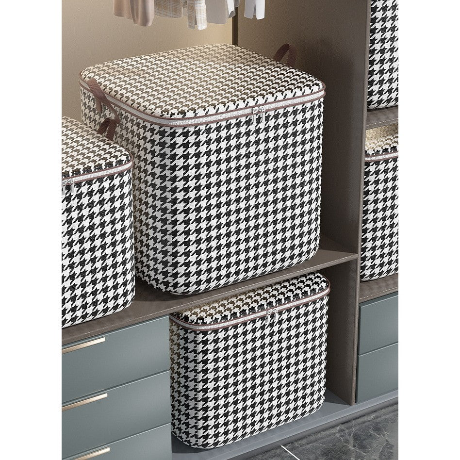 Cutie Depozitare Haine si Lenjerii, Organizator Pliabil cu Fermoar si Maner Ranforsat, Material Textil Rezistent, Model Carouri Alb-Negru, 100 Litri, 40x50x50 cm
