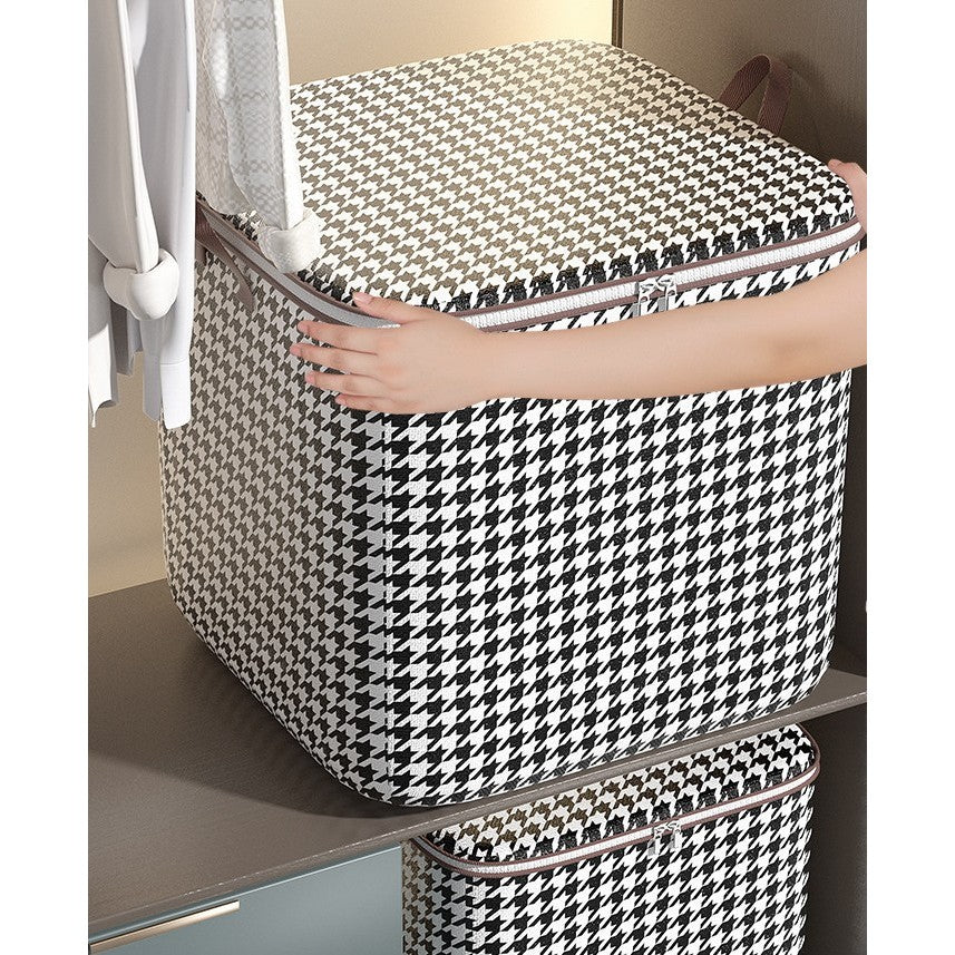 Cutie Depozitare Haine cu Fermoar, Organizator Pliabil pentru Paturi si Lenjerie, Maner Ranforsat, Material Textil Rezistent, 80 Litri, Model in Carouri Alb-Negru