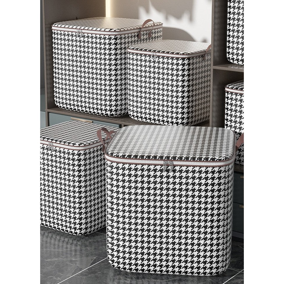Cutie Depozitare Haine cu Fermoar, Organizator Pliabil pentru Paturi si Lenjerie, Maner Ranforsat, Material Textil Rezistent, 80 Litri, Model in Carouri Alb-Negru