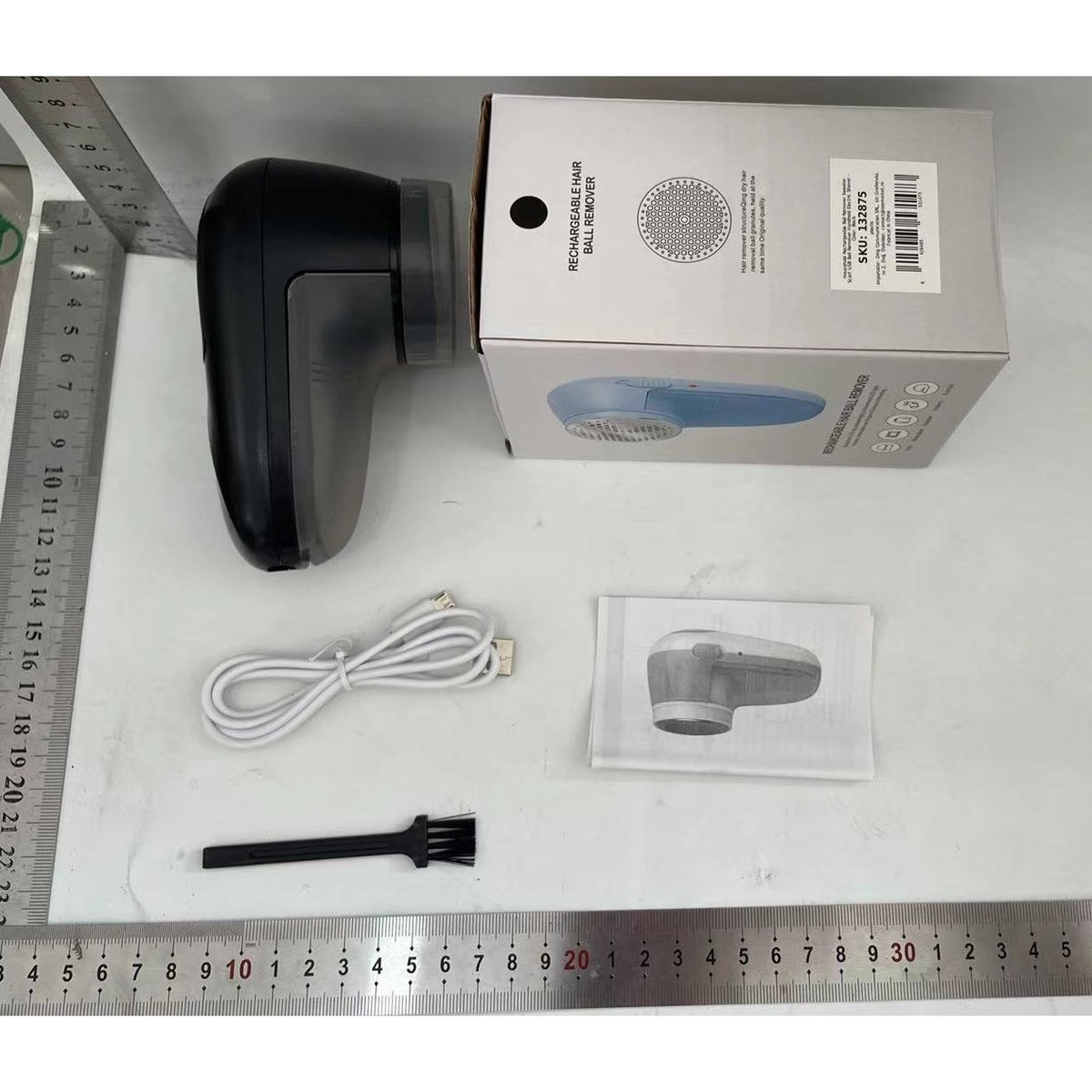 Aparat Electric pentru Indepartarea Scamelor si Parului, Incarcare USB, Cutit cu 3 Lame din Otel Inoxidabil, Design Tip Fagure, ABS, 13 x 6.8 x 5.8 cm, Negru