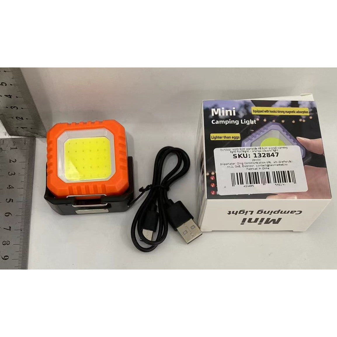 Lanternă Breloc LED COB, 500 Lumeni, 5 Moduri Lumină cu SOS Roșu, Reîncărcabilă USB-C, Rezistentă la Apă IPX5, Aluminiu și PC, Portocaliu