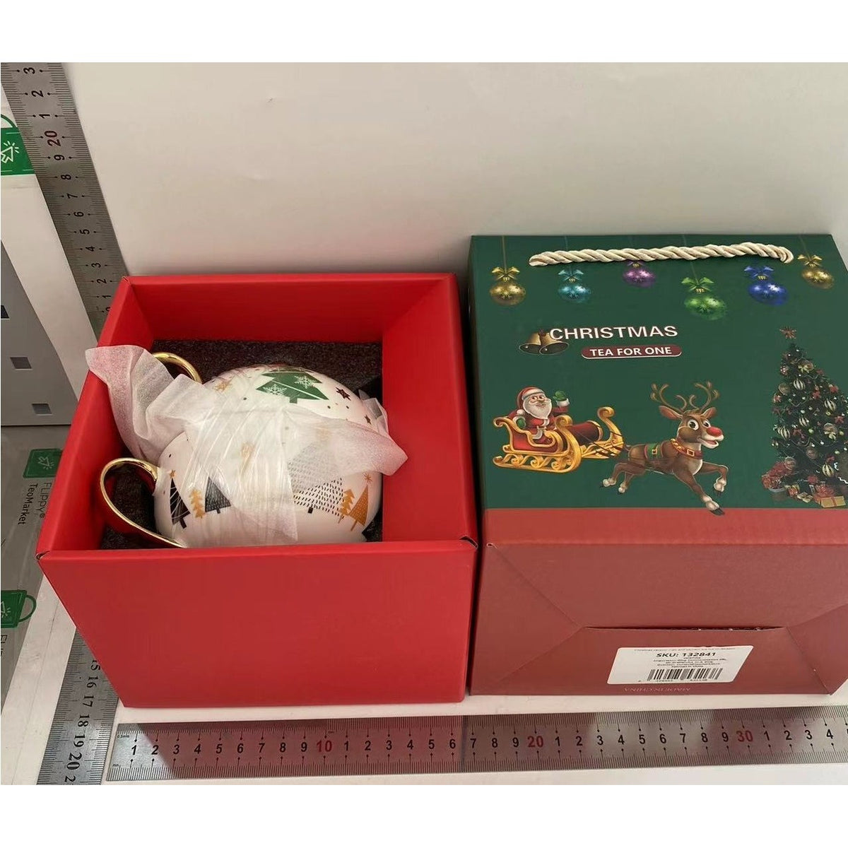Set de Ceai pentru 1 Persoana, Tema Craciun cu Ceainic Suprapus, Portelan Termorezistent, Model Joy, Ceainic 420 ml, Cana 310 ml, Farfurie, Alb