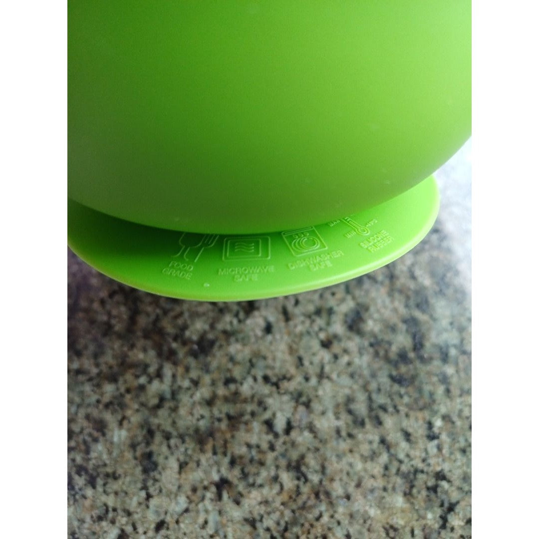Set Diversificare Bebelusi, Bol cu Ventuza si Tacamuri, Model Broscuta, Silicon Alimentar si Otel Inoxidabil, 3 Piese, 300 ml, Verde