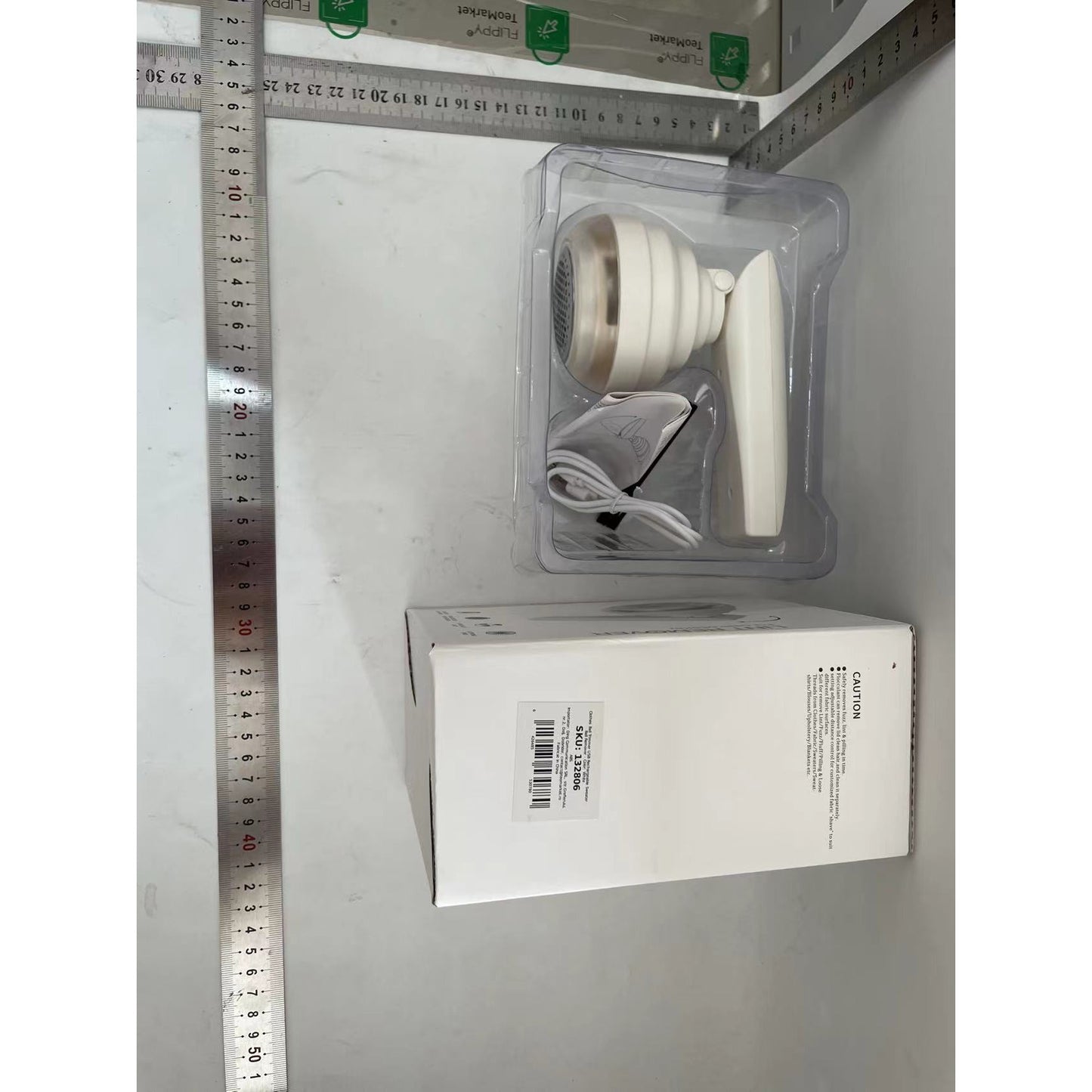 Aparat Curatat Scame, Trimmer pentru Par si Praf, Lame Otel Inoxidabil, Maner Flexibil si Ergonomic, Incarcare USB, 13x8 cm, Alb