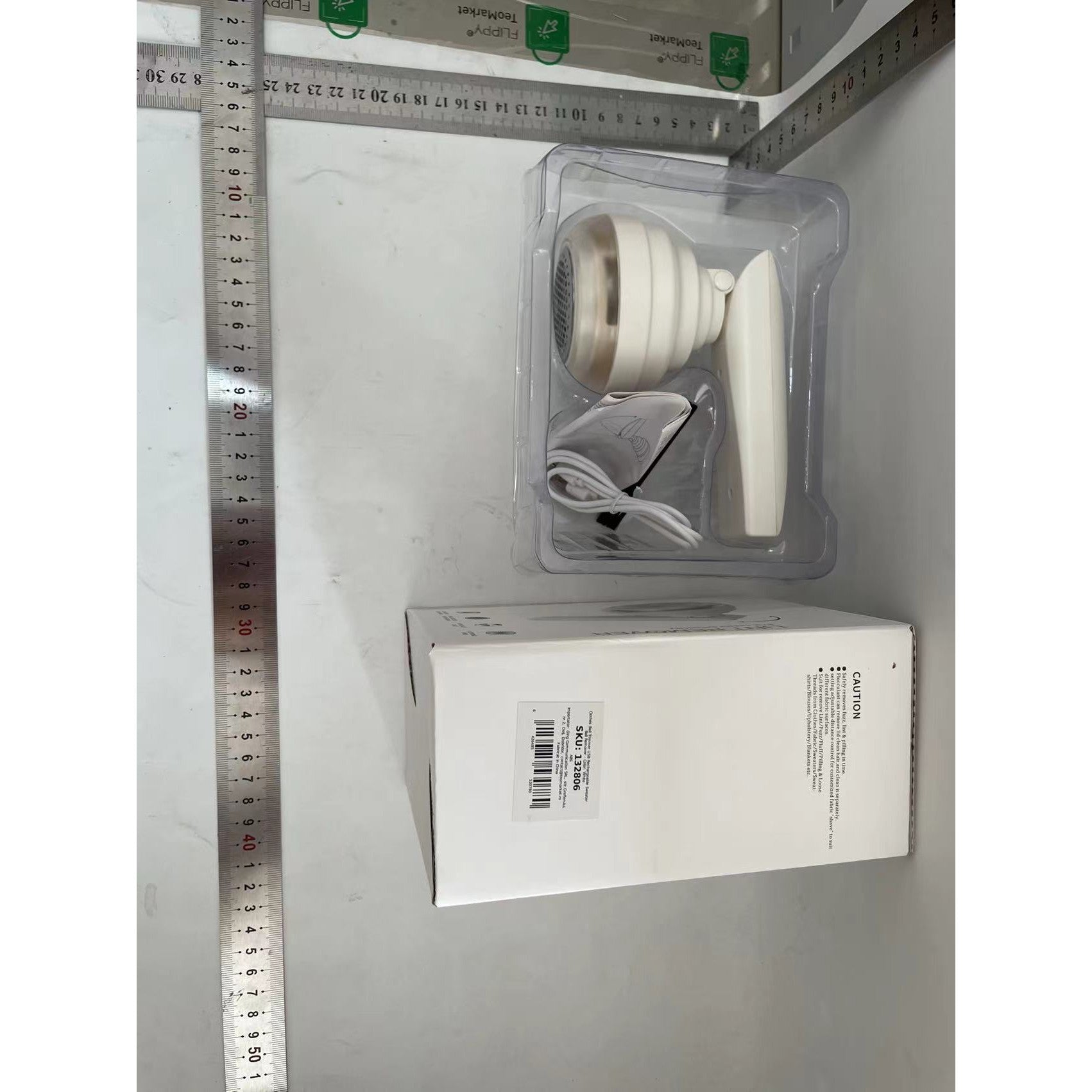Aparat Curatat Scame, Trimmer pentru Par si Praf, Lame Otel Inoxidabil, Maner Flexibil si Ergonomic, Incarcare USB, 13x8 cm, Alb