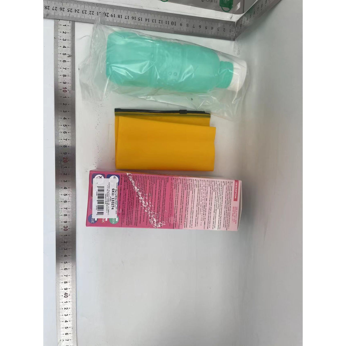 Bideu Portabil pentru Igiena Intima, Recuperare Postpartum si Postoperatorie, Design Ergonomic cu Capac, 450 ml, Verde cu Husa Galbena, 29.5x7 cm