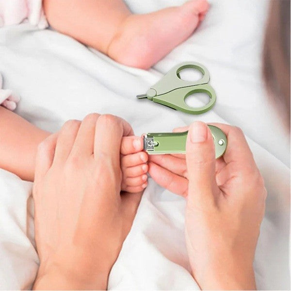Set 4 in 1 de Ingrijire Unghii pentru Bebelusi si Copii, Unghiera, Foarfeca, Pila si Penseta, Otel Inoxidabil si ABS fara BPA, 0-6 Ani, Cutie Depozitare Model Cerb, 11 x 6 x 11 cm, Verde