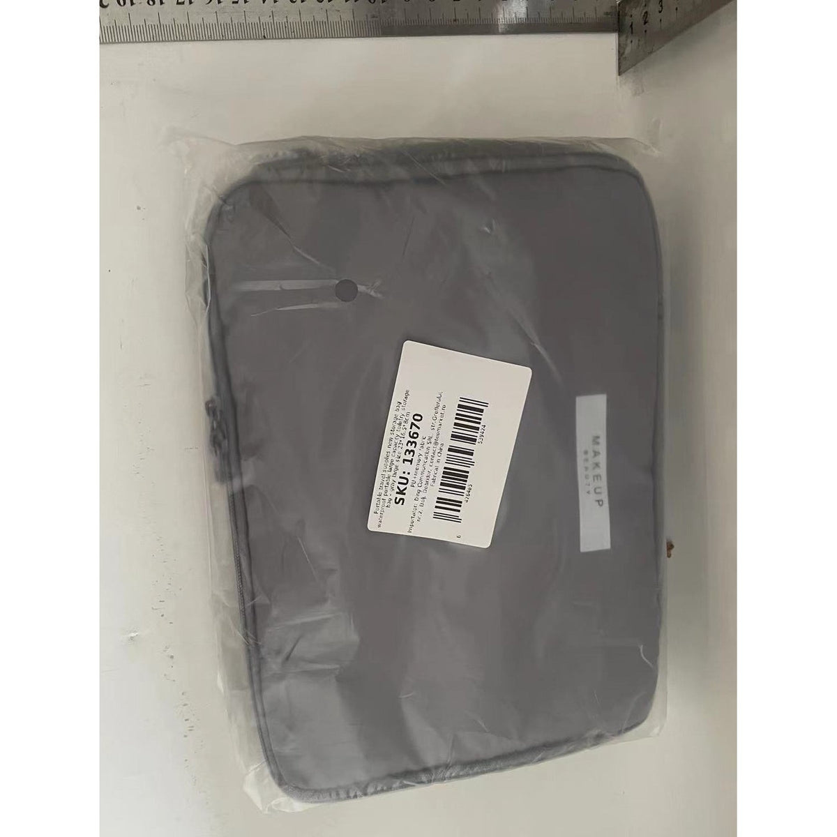 Geanta Calatorie pentru Cosmetice si Articole de Toaleta, Organizator Machiaj 2 in 1 cu Portfard Detasabil si Suport Pensule, Material Impermeabil PU, 23 x 16 x 8 cm, Gri