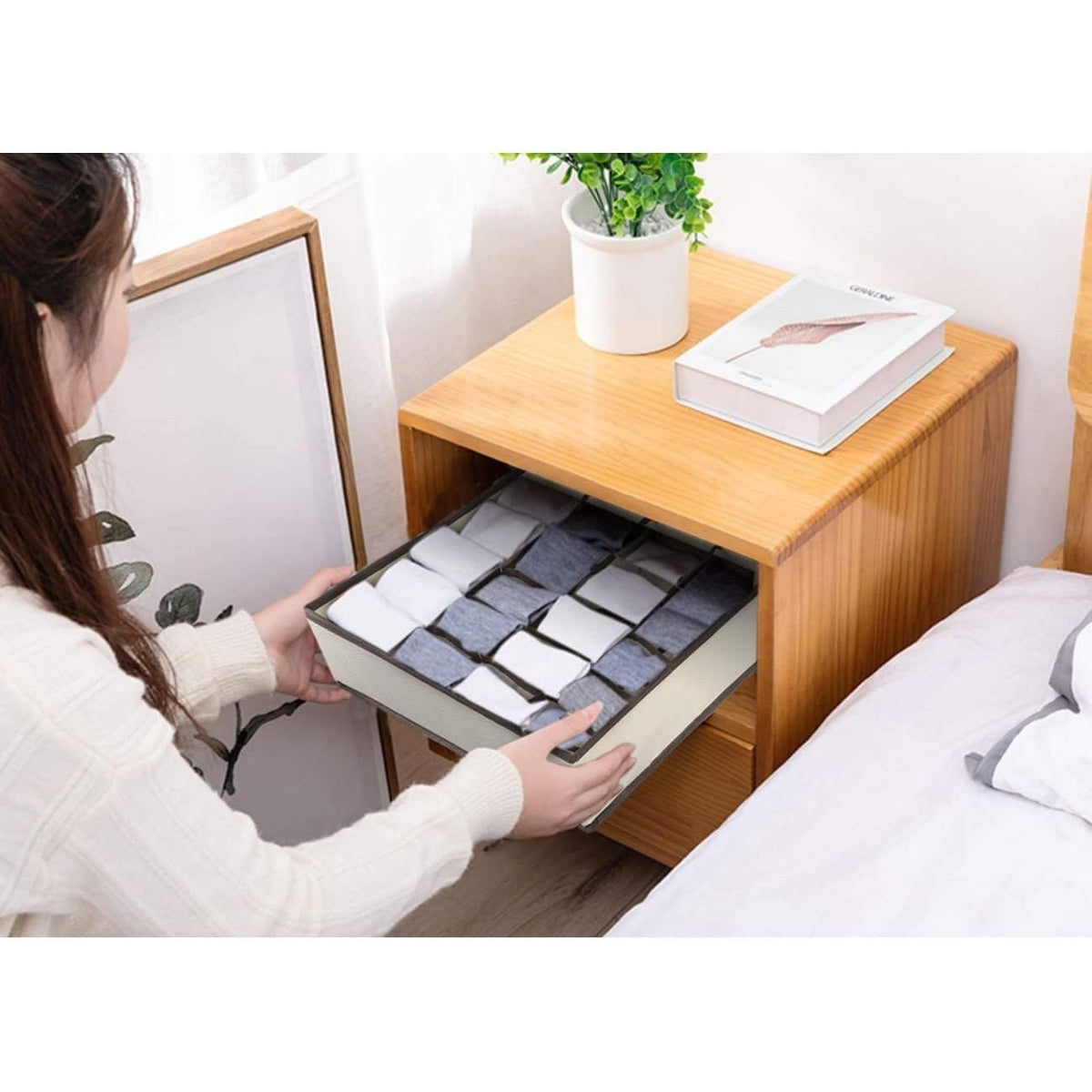 Organizator Dulap Pentru Lenjerie Si Sosete, Cutie Depozitare Pliabila Cu 24 Compartimente, Panză Oxford Si Plastic, 32 x 32 x 10 cm, Bej