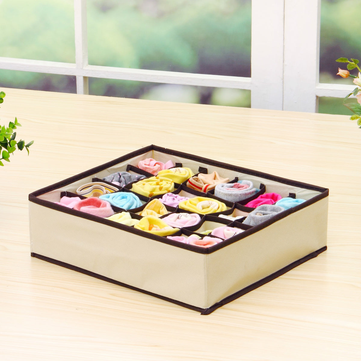 Organizator Dulap Pentru Lenjerie Si Sosete, Cutie Depozitare Pliabila Cu 24 Compartimente, Panză Oxford Si Plastic, 32 x 32 x 10 cm, Bej