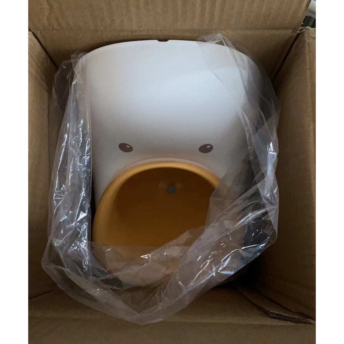 Olita Tip Pisoar pentru Copii, Design Ratusca cu Tava Detasabila, Material PP si TPE Non-Toxic, Portabila, 1 kg, 23.3 x 24 x 43 cm, Alb/Galben