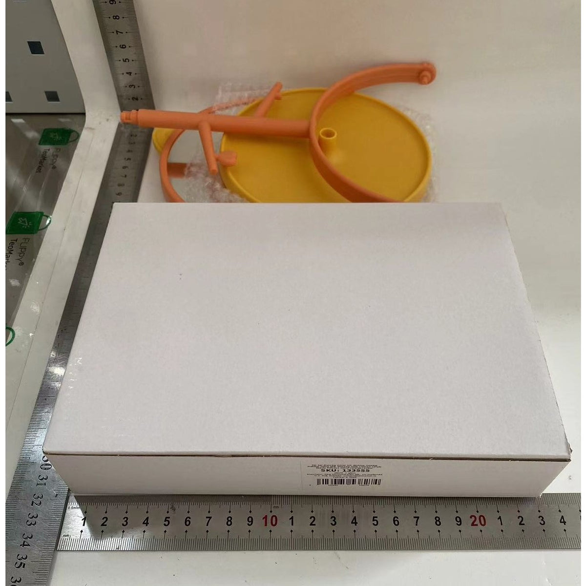Oglinda Cosmetica cu Picior HD, Rotire 360 Grade si Suport Bijuterii, Model Urechi Ursuleț, Plastic, 31 x 15 cm, Portocaliu/Galben