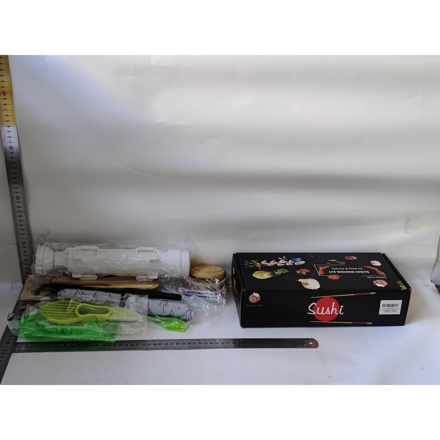 Set Preparare Sushi, Kit Complet 31 Accesorii pentru Gatit, Include Cutit Professional, Forme Modelare, Betisoare Bambus, Material Plastic Alimentar, Multicolor