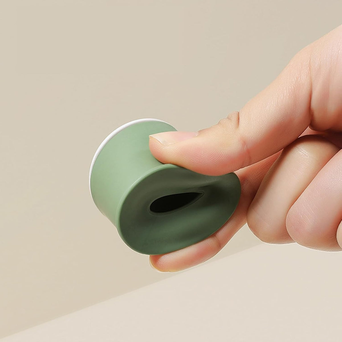 Opritor De Usa Si Tampon Anti-Coliziune, Protectie Perete Cu Montare Autoadeziva Fara Gaurire, Silicon PP Si TPR, Model Magician, 4 x 8.5 cm, Verde