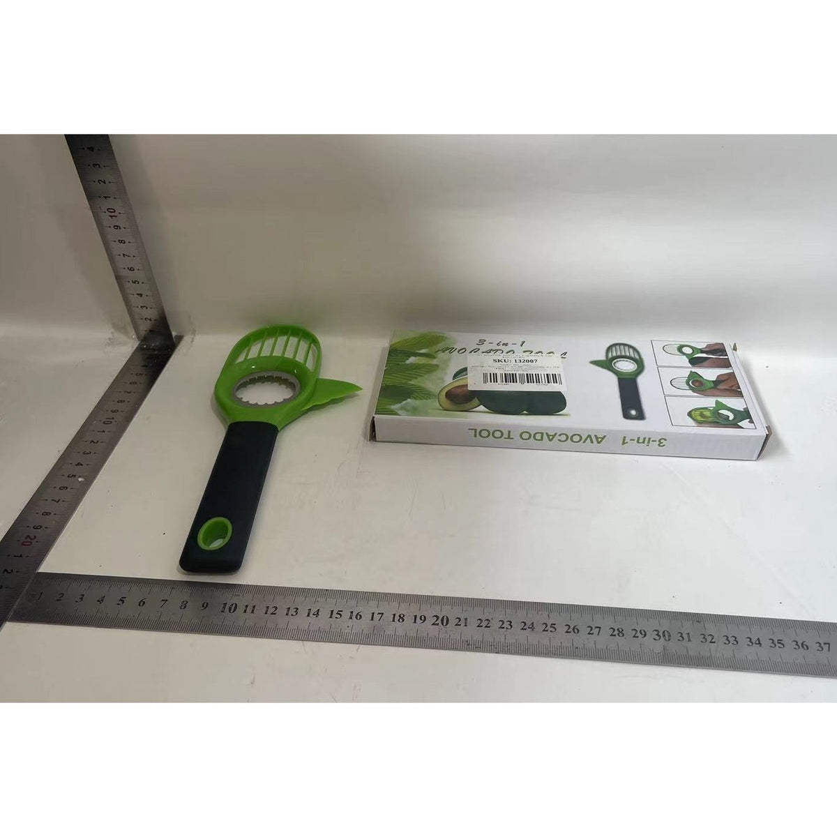 Cuțit 3în1 pentru Avocado, Dispozitiv Multifuncțional pentru Tăiere, Scoatere Sâmbure și Feliere, Design Ergonomic, PP și Oțel Inoxidabil, 22 cm, Negru/Verde